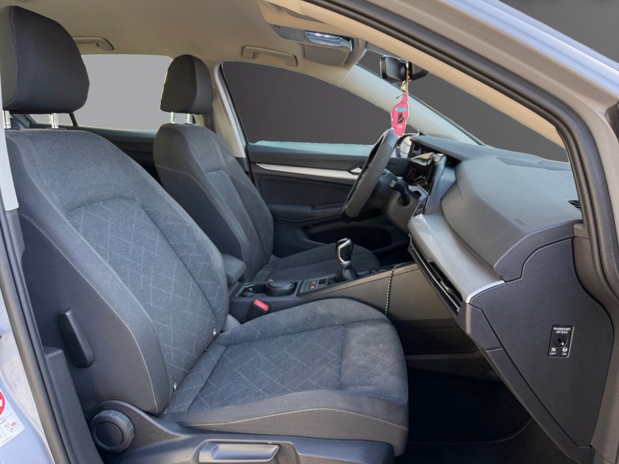 VOLKSWAGEN d'occasion GOLF 2.0 TDI SCR 115 LIFE de 2020 Toulon Est