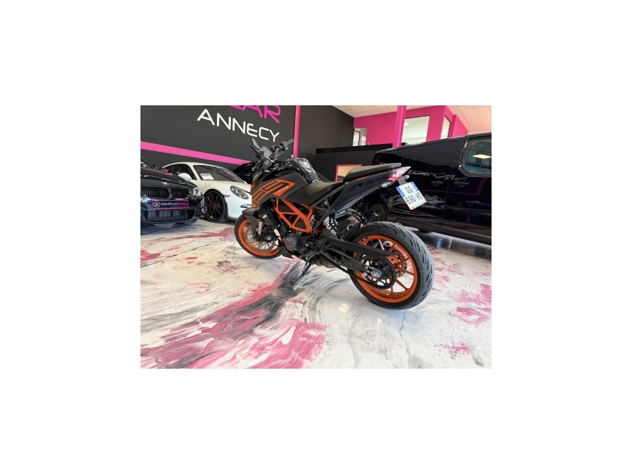 KTM d'occasion 125DUKE MOTO de 2022 Annecy (74)﻿