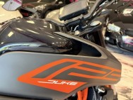 KTM d'occasion 125DUKE MOTO de 2022 Annecy (74)﻿