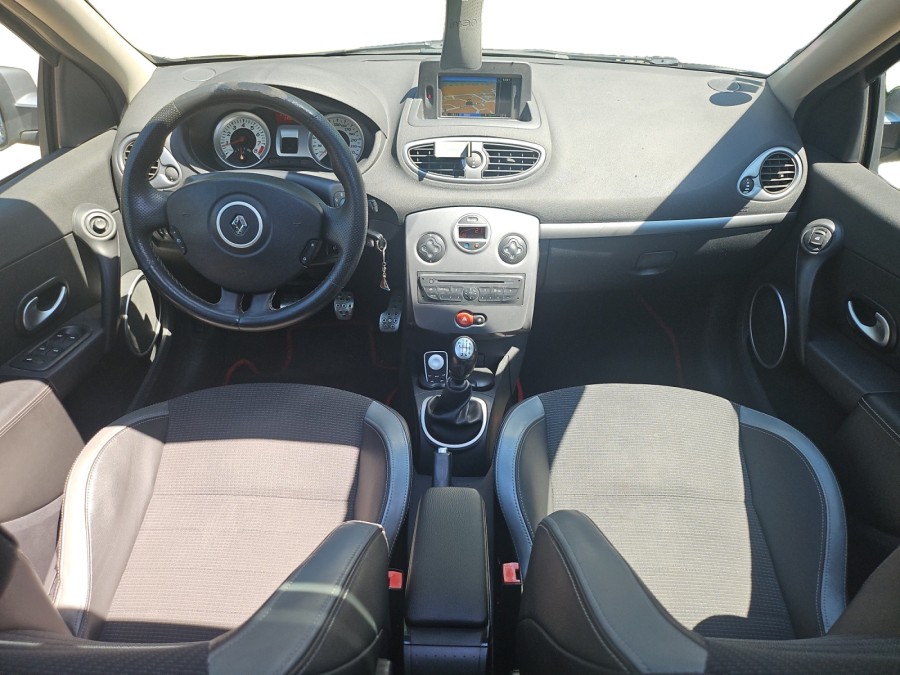 RENAULT d'occasion CLIO GT 1.6 16V 128 de 2011 Orgeval Verneuil (78)﻿