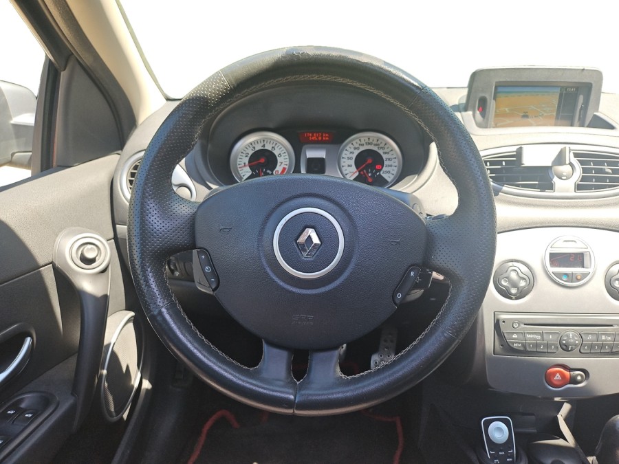 RENAULT d'occasion CLIO GT 1.6 16V 128 de 2011 Orgeval Verneuil (78)﻿