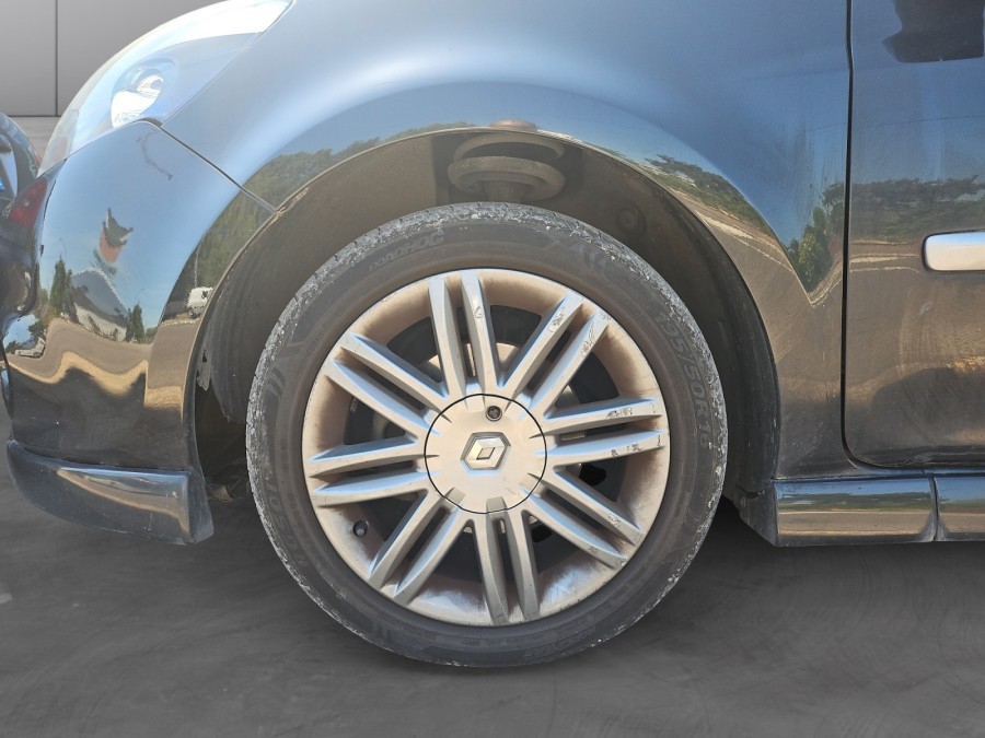 RENAULT d'occasion CLIO GT 1.6 16V 128 de 2011 Orgeval Verneuil (78)﻿