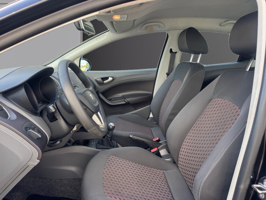 SEAT d'occasion IBIZA 1.4I 16V 85 de 2009 Vannes (56)﻿