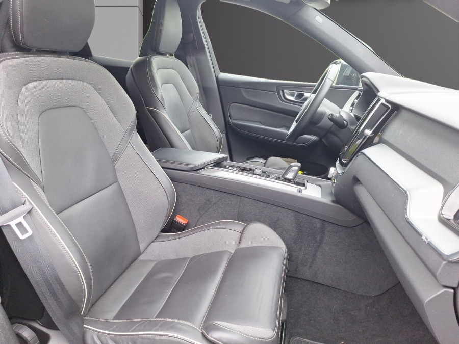VOLVO d'occasion XC60 B4 D 197 PLUS STYLE DARK GEARTRONIC PH2 de 2022