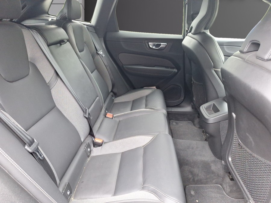 VOLVO d'occasion XC60 B4 D 197 PLUS STYLE DARK GEARTRONIC PH2 de 2022