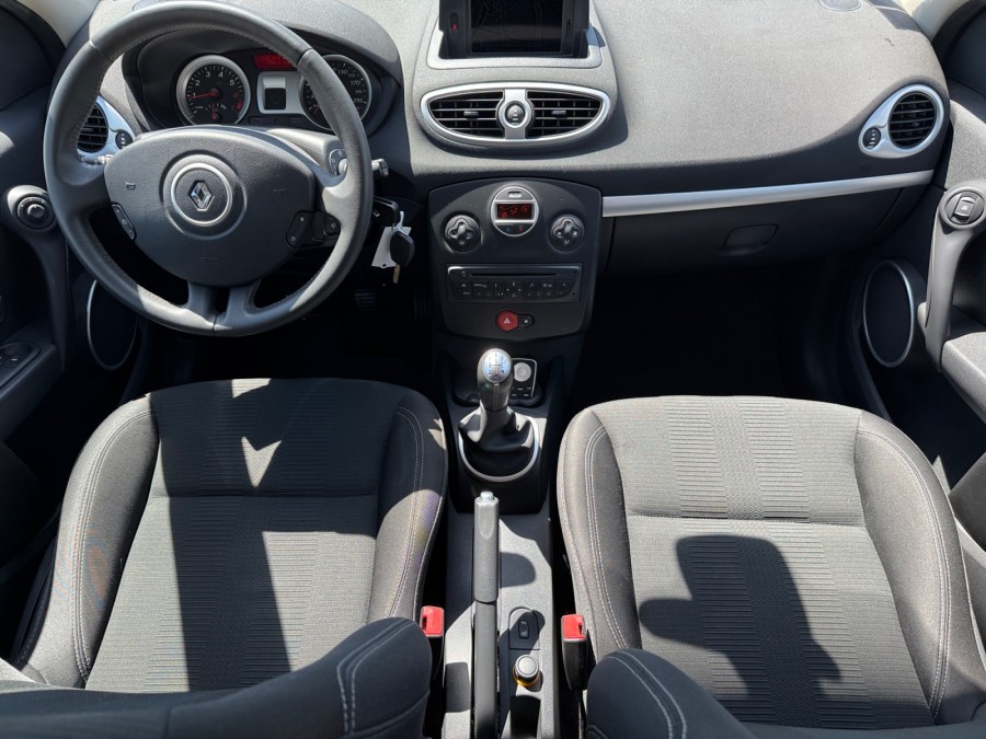 RENAULT d'occasion CLIO TOMTOM TCE 100 de 2011 Orleans (45)﻿