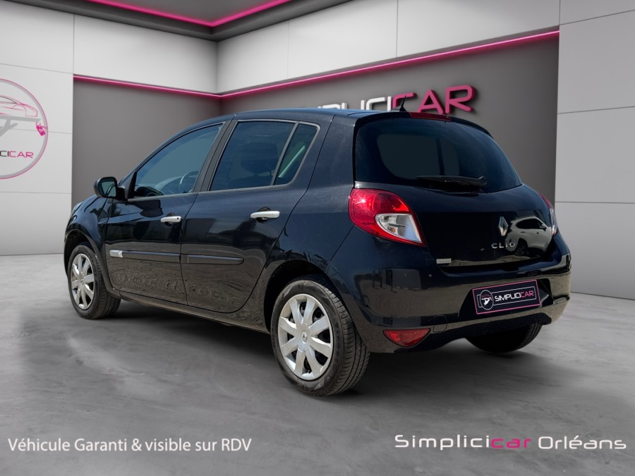 RENAULT d'occasion CLIO TOMTOM TCE 100 de 2011 Orleans (45)﻿