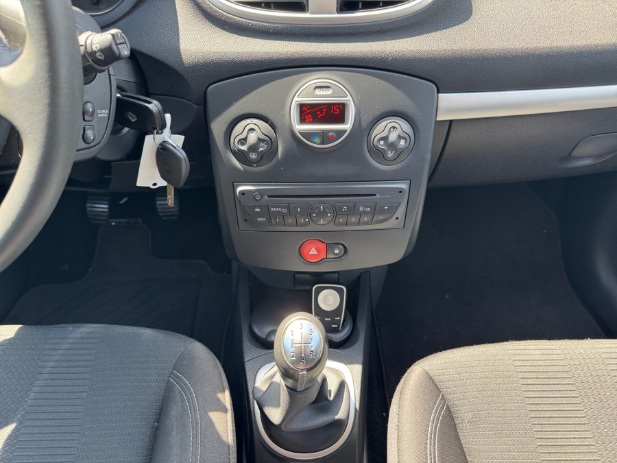 RENAULT d'occasion CLIO TOMTOM TCE 100 de 2011 Orleans (45)﻿