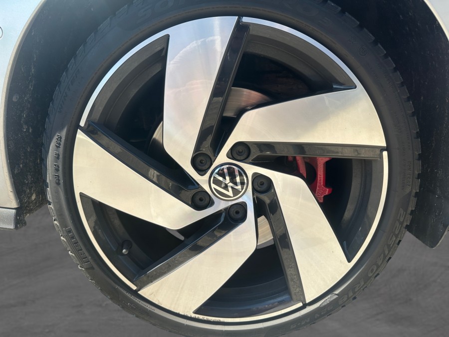 VOLKSWAGEN d'occasion GOLF 2.0 TSI 245 GTI DSG de 2021 Lyon Nord (69)﻿