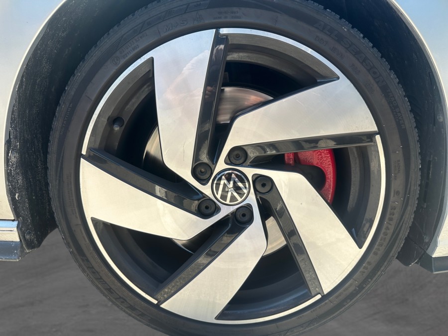 VOLKSWAGEN d'occasion GOLF 2.0 TSI 245 GTI DSG de 2021 Lyon Nord (69)﻿