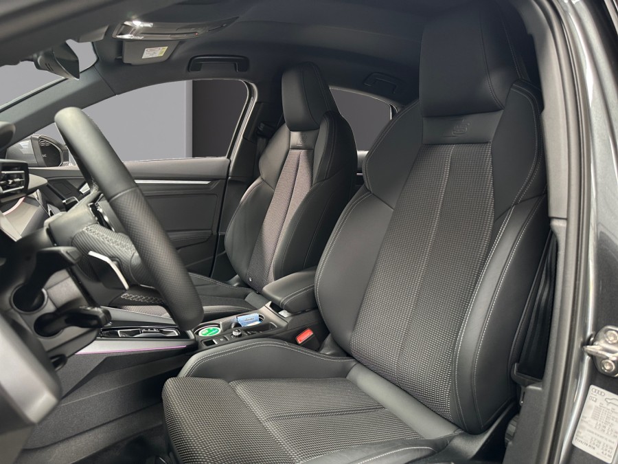 AUDI d'occasion A3 35 TFSI 150 MHEV S LINE S TRONIC de 2025 Lorient