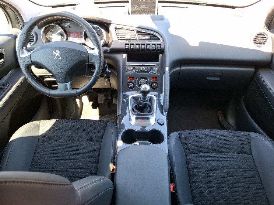 PEUGEOT d'occasion 3008 1.6 BLUE HDI 120 de 2016 Le Puy en Velay (43)﻿