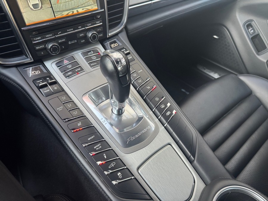 PORSCHE d'occasion PANAMERA 4.8 V8 440 GTS de 2013 MONTREUIL (93)﻿