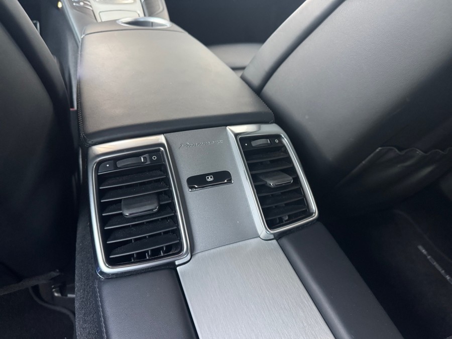 PORSCHE d'occasion PANAMERA 4.8 V8 440 GTS de 2013 MONTREUIL (93)﻿