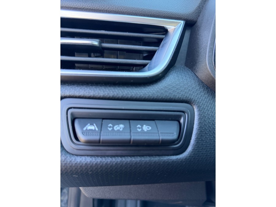 RENAULT d'occasion CLIO 1.6 E-TECH HYBRIDE 140 BUSINESS de 2021