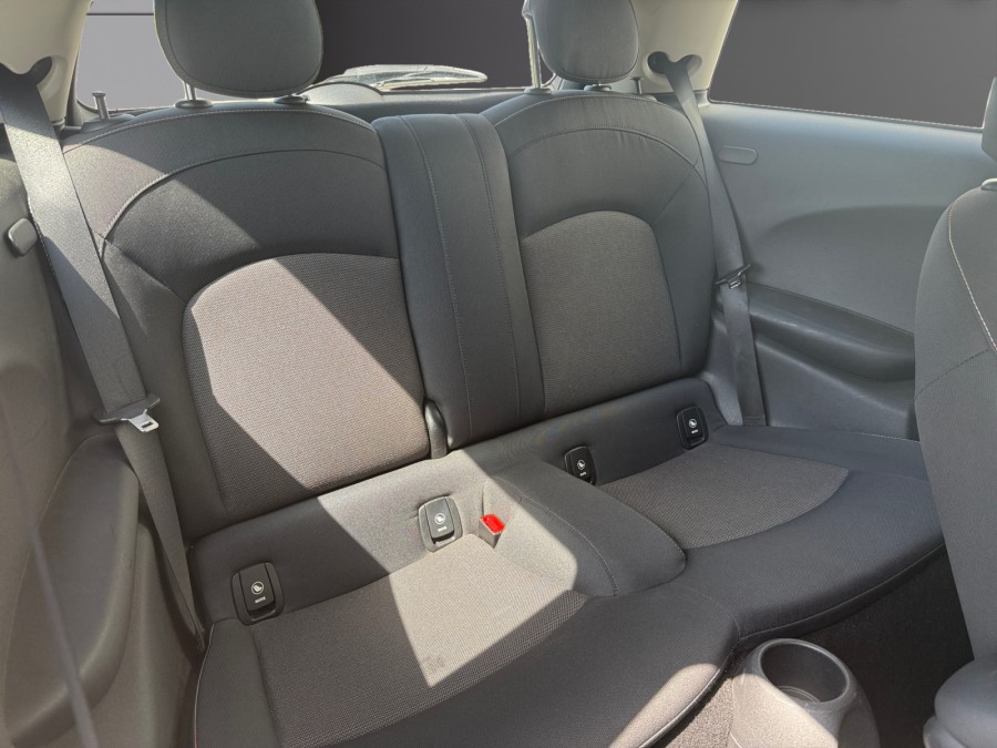 MINI d'occasion MINI ONE 75 de 2015 Vannes (56)﻿