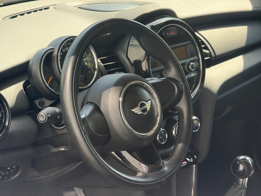 MINI d'occasion MINI ONE 75 de 2015 Vannes (56)﻿