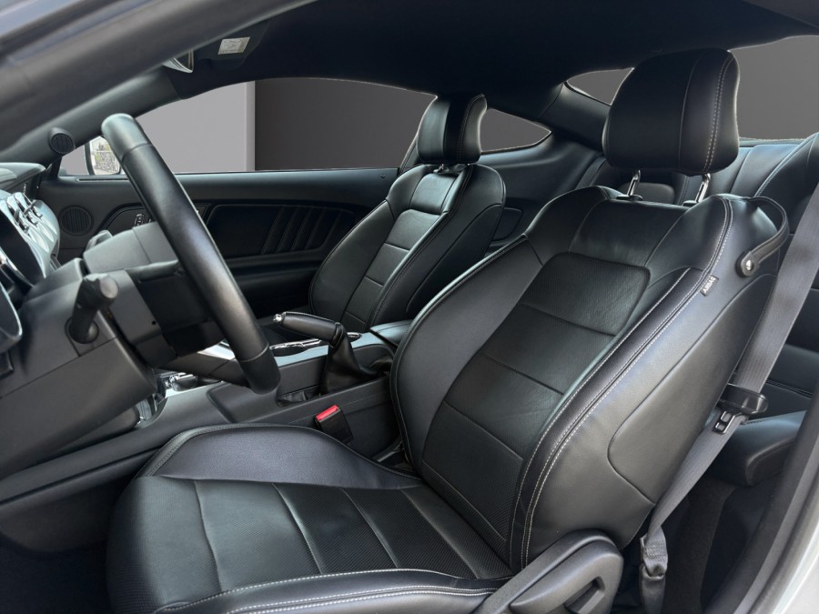 FORD d'occasion MUSTANG 2.3 ECOBOOST FASTBACK de 2016 Poitiers (86)﻿