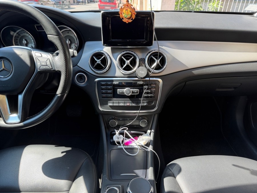 MERCEDES d'occasion CLASSE GLA GLA 200 D BUSINESS EDITION 4MATIC BA