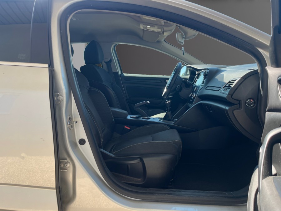 RENAULT d'occasion MEGANE 100 Ch de 2018 Vauvert (30)﻿