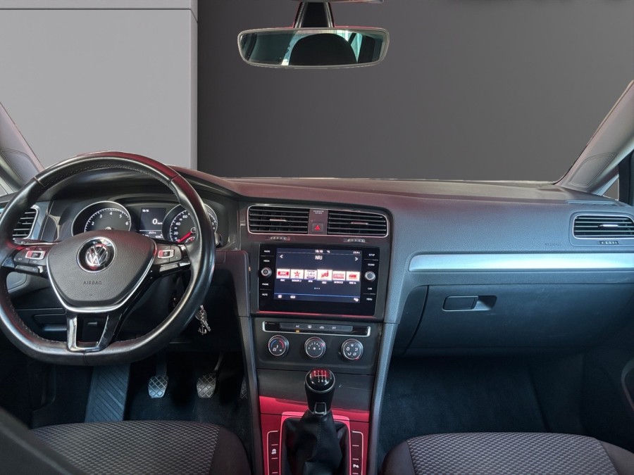 VOLKSWAGEN d'occasion GOLF 1.0 TSI 115 CONFORTLINE de 2019 Pertuis
