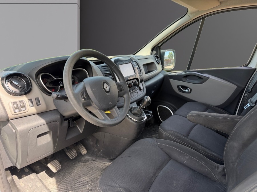 RENAULT d'occasion TRAFIC L1H1 1.6 DCI 140 CONFORT de 2017 Pontarlier