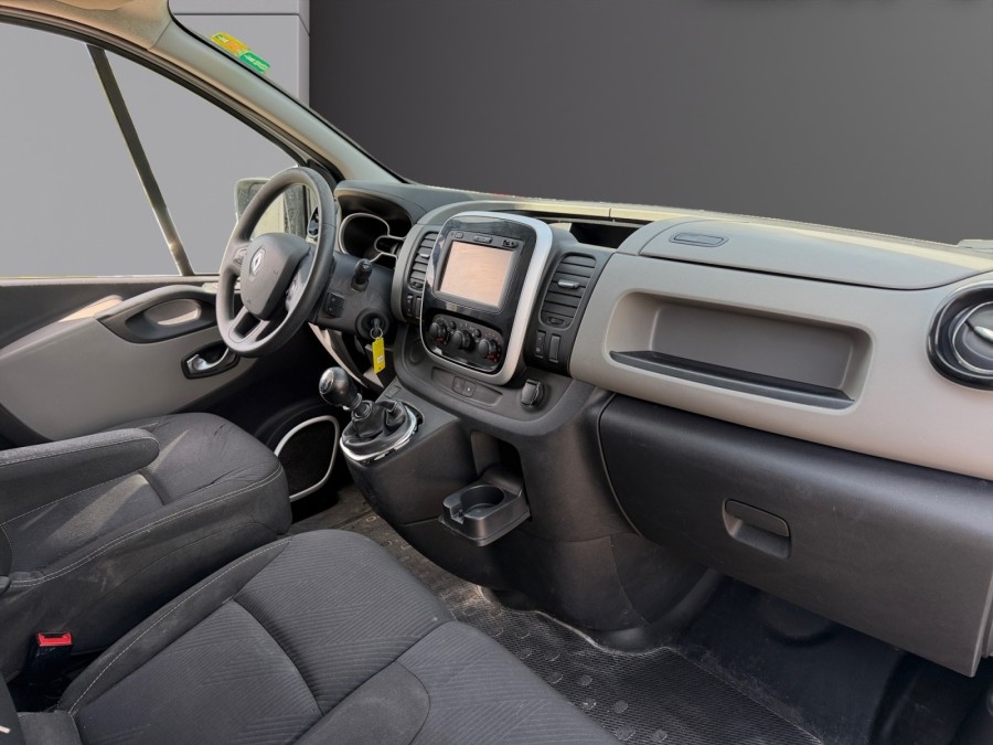 RENAULT d'occasion TRAFIC L1H1 1.6 DCI 140 CONFORT de 2017 Pontarlier
