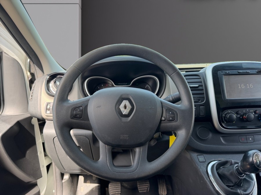 RENAULT d'occasion TRAFIC L1H1 1.6 DCI 140 CONFORT de 2017 Pontarlier