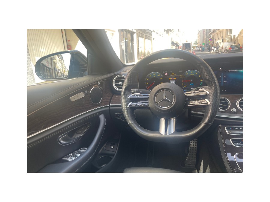 MERCEDES d'occasion CLASSE E V E300 DE AMG LINE BA de 2022 Paris 15