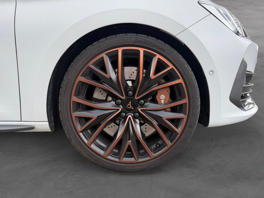 CUPRA d'occasion DSG 2.0 TSI 300 VZ DSG de 2023 Marignane (13)﻿