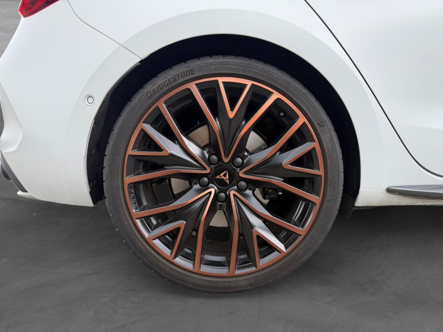 CUPRA d'occasion DSG 2.0 TSI 300 VZ DSG de 2023 Marignane (13)﻿