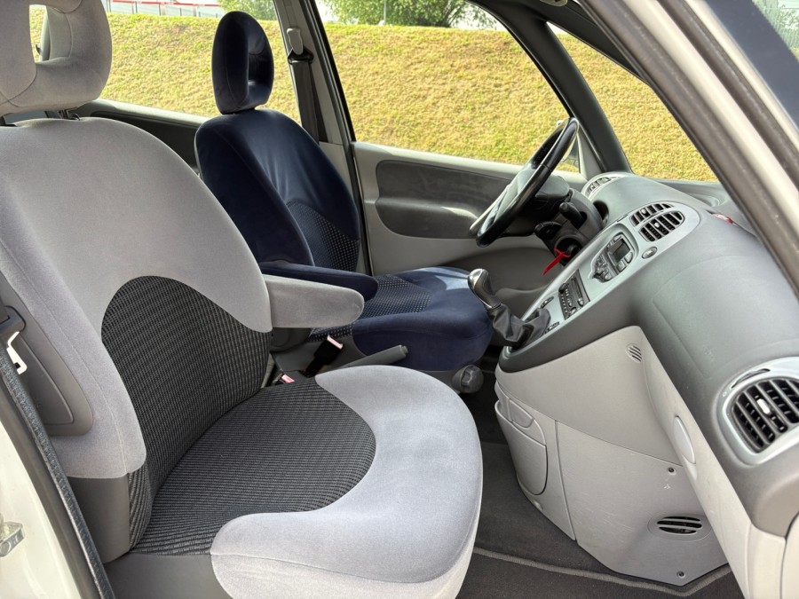 CITROEN d'occasion XSARA PICASSO 1.6 HDI 110 EXCLUSIVE de 2010 Brest