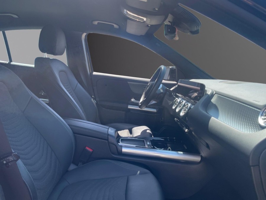 MERCEDES d'occasion CLASSE GLA II GLA 200 D BUSINESS LINE DCT de 2024