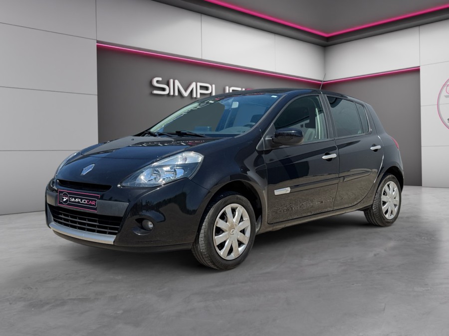 RENAULT d'occasion CLIO TOMTOM TCE 100 de 2011 Orleans (45)﻿