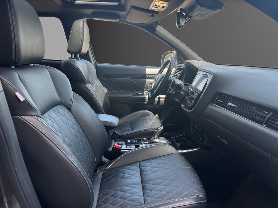 MITSUBISHI d'occasion OUTLANDER PHEV TWIN MOTOR INVITE 4WD de 2019
