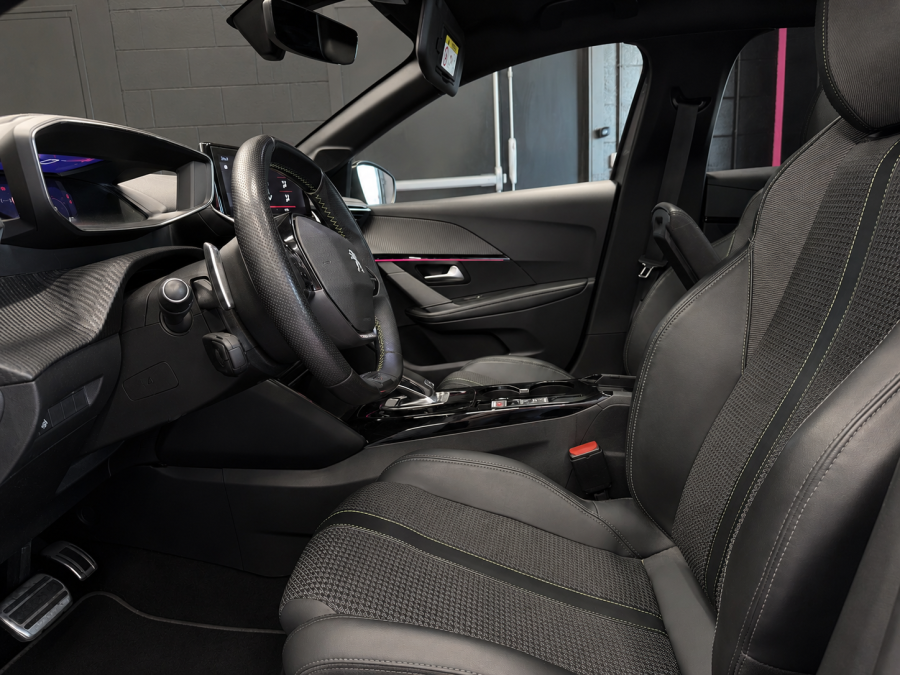 PEUGEOT d'occasion 208 1.2 PURETECH 130 GT EAT de 2020 Villebon Sur