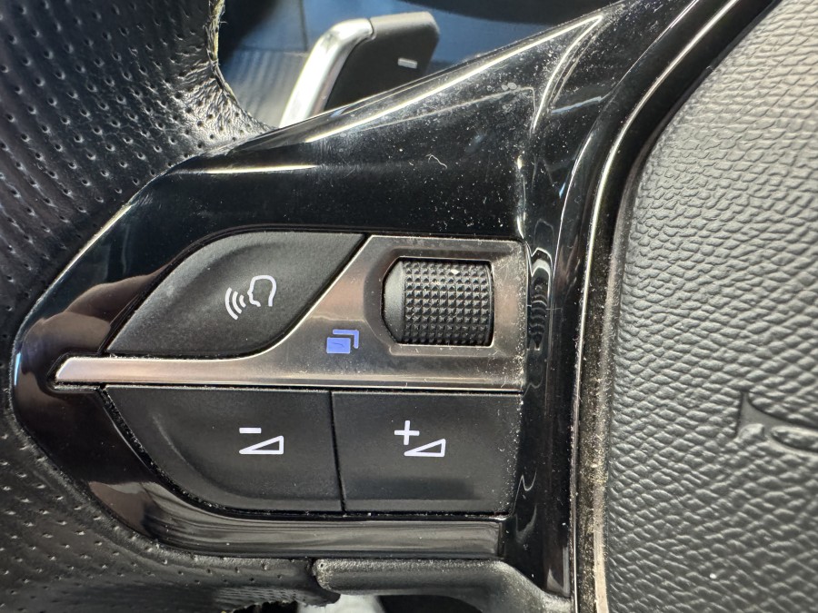 PEUGEOT d'occasion 208 1.2 PURETECH 130 GT EAT de 2020 Villebon Sur