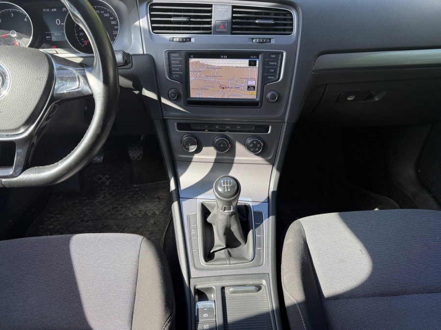 VOLKSWAGEN d'occasion GOLF VII TREND LINE de 2016 Orgeval Verneuil