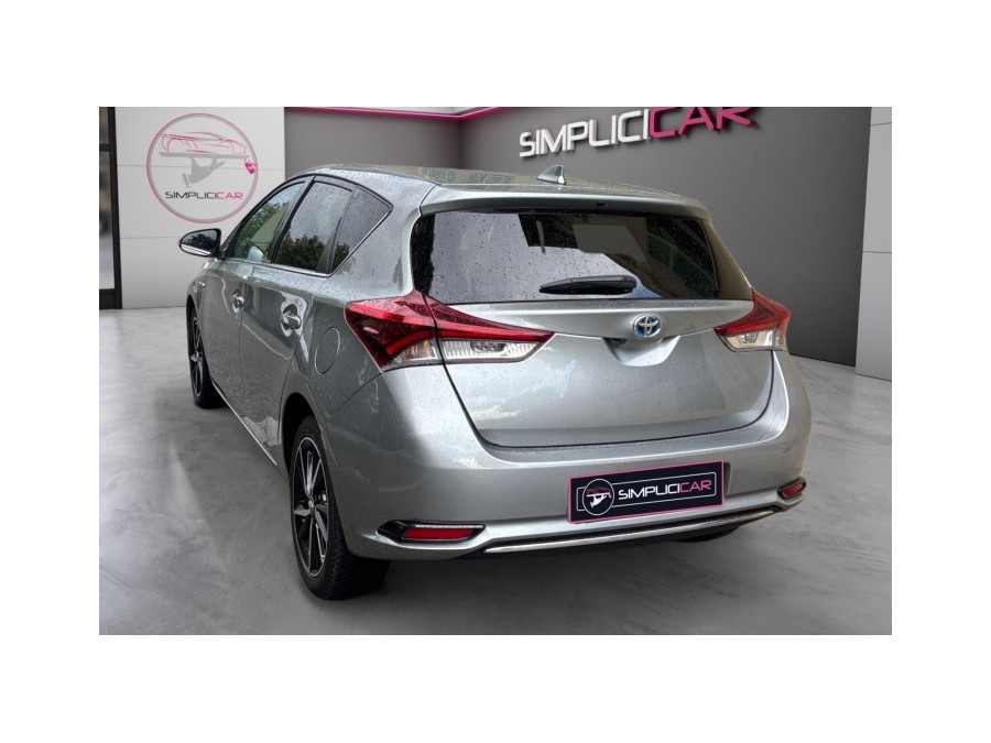 TOYOTA d'occasion AURIS 136H COLLECTION de 2018 Nice (06)﻿