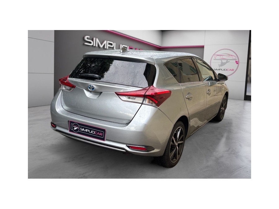 TOYOTA d'occasion AURIS 136H COLLECTION de 2018 Nice (06)﻿