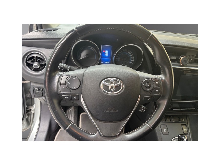 TOYOTA d'occasion AURIS 136H COLLECTION de 2018 Nice (06)﻿