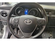 TOYOTA d'occasion AURIS 136H COLLECTION de 2018 Nice (06)﻿