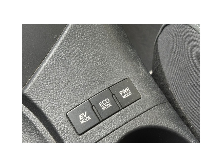 TOYOTA d'occasion AURIS 136H COLLECTION de 2018 Nice (06)﻿