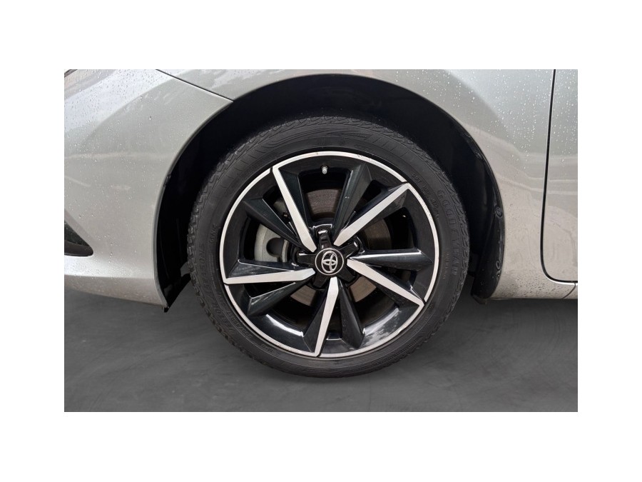 TOYOTA d'occasion AURIS 136H COLLECTION de 2018 Nice (06)﻿