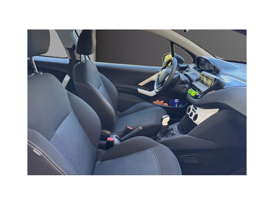 PEUGEOT d'occasion 208 1.2 PURE TECH 68 LIKE de 2017 Nice (06)﻿