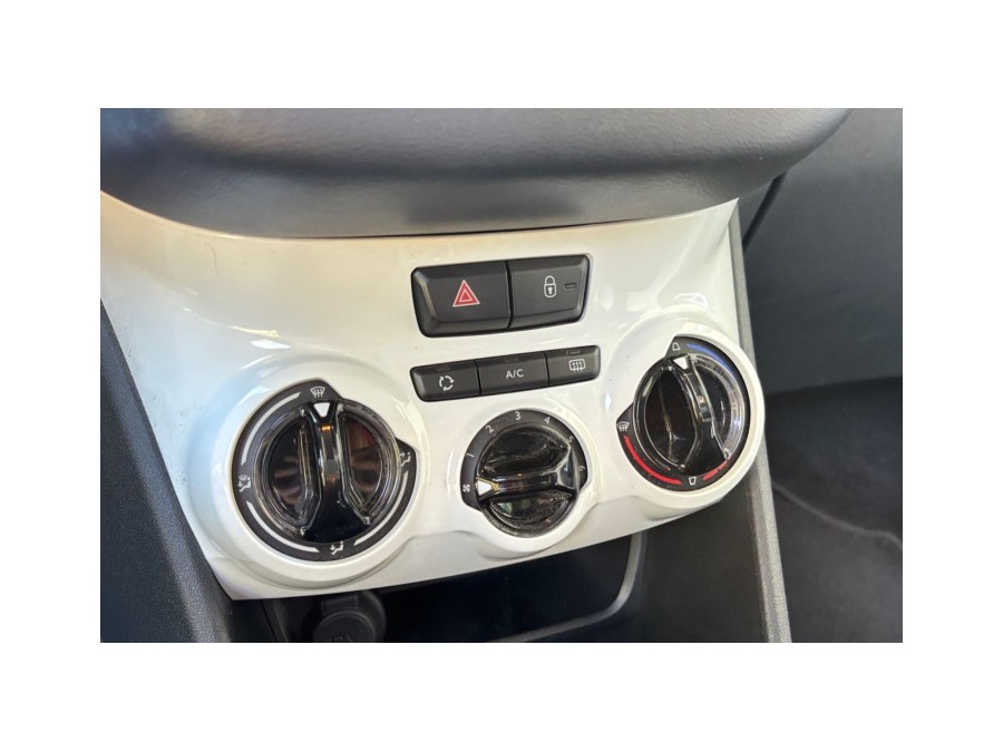 PEUGEOT d'occasion 208 1.2 PURE TECH 68 LIKE de 2017 Nice (06)﻿