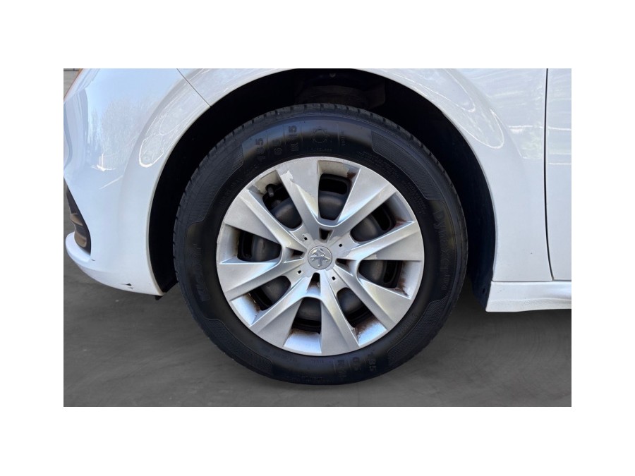PEUGEOT d'occasion 208 1.2 PURE TECH 68 LIKE de 2017 Nice (06)﻿