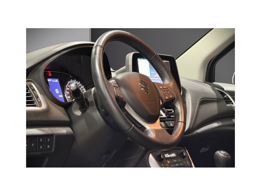 SUZUKI d'occasion S-CROSS 1.4 BOOSTERJET HYBRID PRIVILEGE de 2024