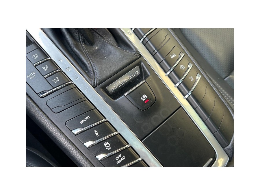 PORSCHE d'occasion MACAN 2.0 245 de 2019 Nice (06)﻿