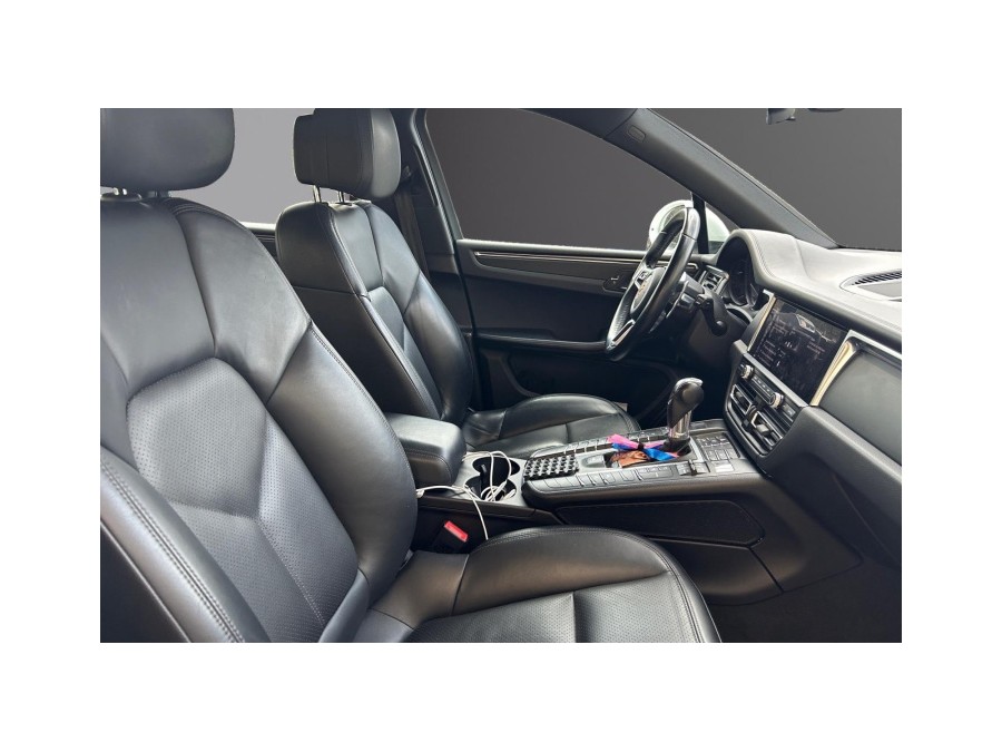 PORSCHE d'occasion MACAN 2.0 245 de 2019 Nice (06)﻿